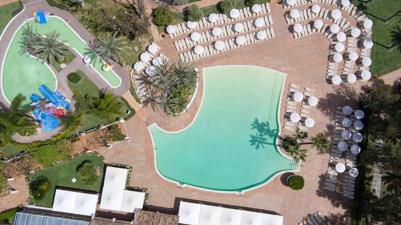 Imagen general del Aparthotel Iberostar Ciudad Blanca Alcudia Apartamentos. Foto 1