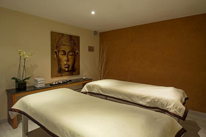 Imagen de los interiores del Aparthotel Iberostar Ciudad Blanca Alcudia Apartamentos. Foto 11