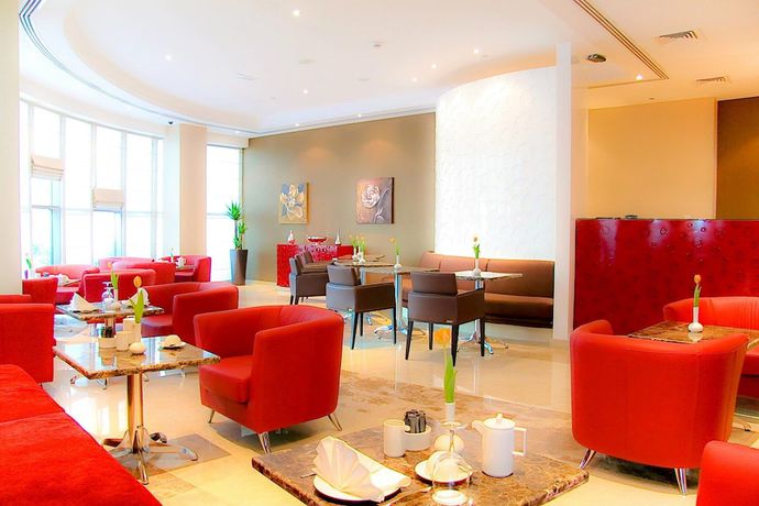 Imagen del bar/restaurante del Aparthotel Icon Delux. Foto 9
