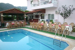 Imagen de la piscina del Aparthotel Imperial Apartments, İ&ccedil;meler. Foto 7