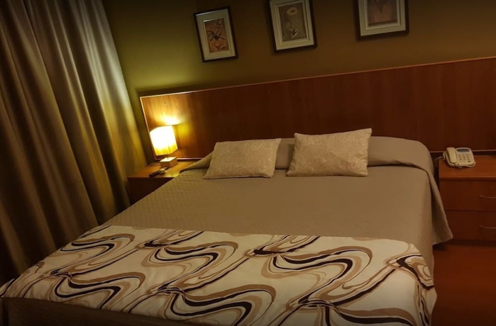 Imagen de la habitación del Aparthotel Imperio Suites. Foto 6