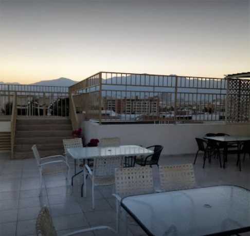 Imagen de los exteriores del Aparthotel Imperio Suites. Foto 8