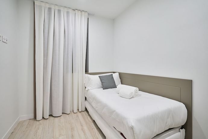 Imagen de la habitación del Aparthotel Ines Luna Suites. Foto 2