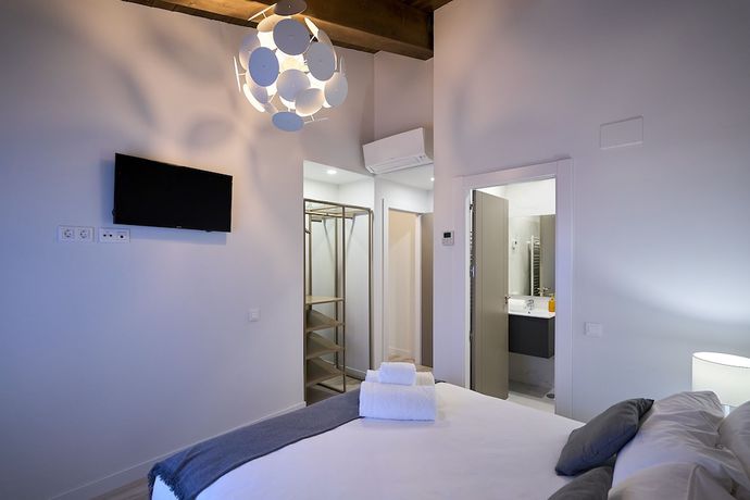 Imagen de la habitación del Aparthotel Ines Luna Suites. Foto 7