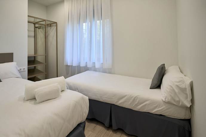 Imagen de la habitación del Aparthotel Ines Luna Suites. Foto 15