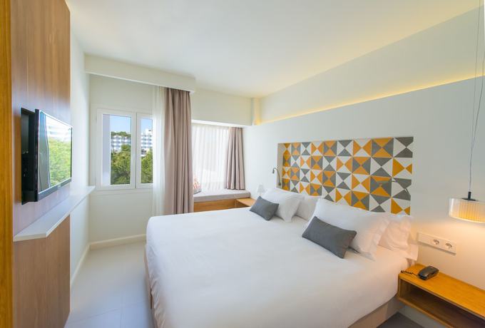 Imagen de la habitación del Aparthotel Inturotel Esmeralda Villas. Foto 2