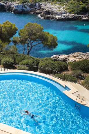 Imagen de la piscina del Aparthotel Inturotel Esmeralda Villas. Foto 7
