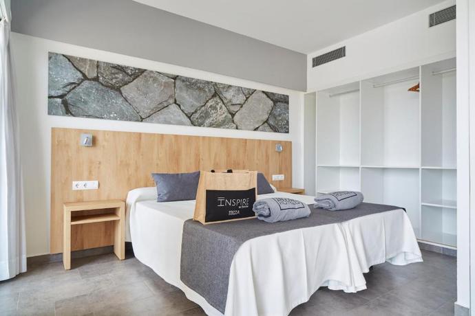 Imagen de la habitación del Aparthotel Invisa Casa Luis. Foto 4