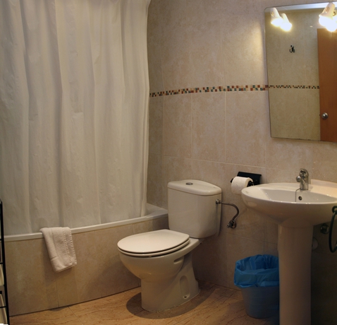 Imagen de la habitación del Aparthotel Iris, Malgrat de Mar. Foto 5