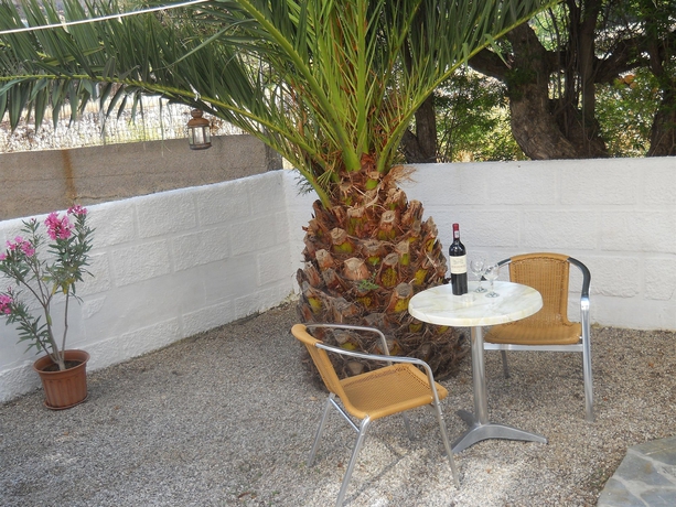 Imagen de los exteriores del Aparthotel Joanna Hotel, Patmos. Foto 11