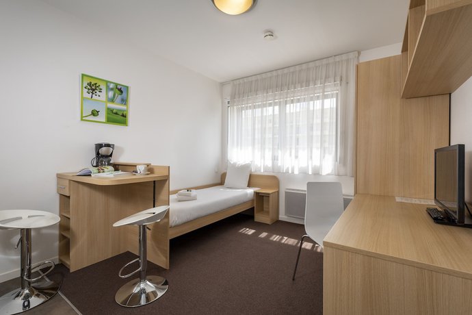 Imagen de la habitación del Aparthotel KOSY Troyes - City and Park. Foto 7