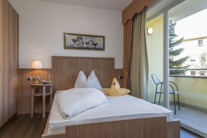 Imagen de la habitación del Aparthotel KRONPLATZ Luxury House. Foto 18