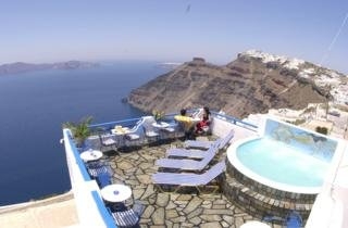 Imagen de la piscina del Aparthotel Kafieris. Foto 4
