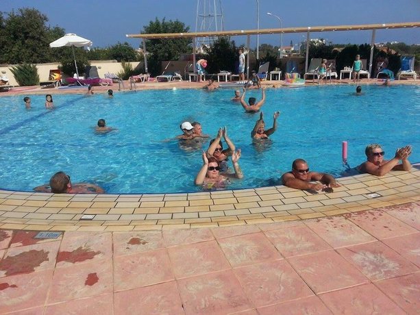 Imagen de la piscina del Aparthotel Kama Lifestyle. Foto 20