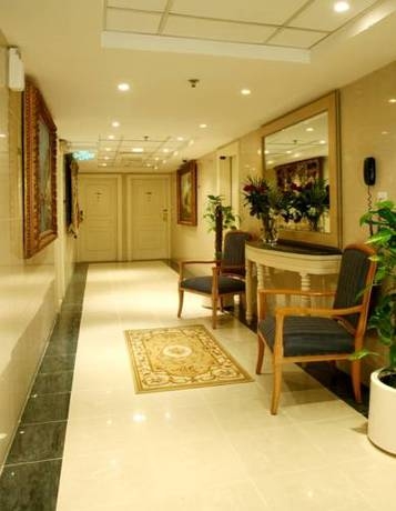 Imagen de la piscina del Aparthotel Khalidia Hotel Apartments. Foto 17