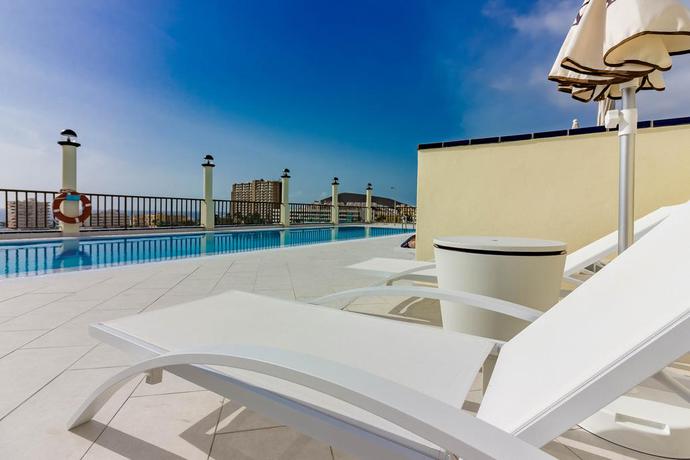 Imagen de la piscina del Aparthotel Klayman Olivina. Foto 30