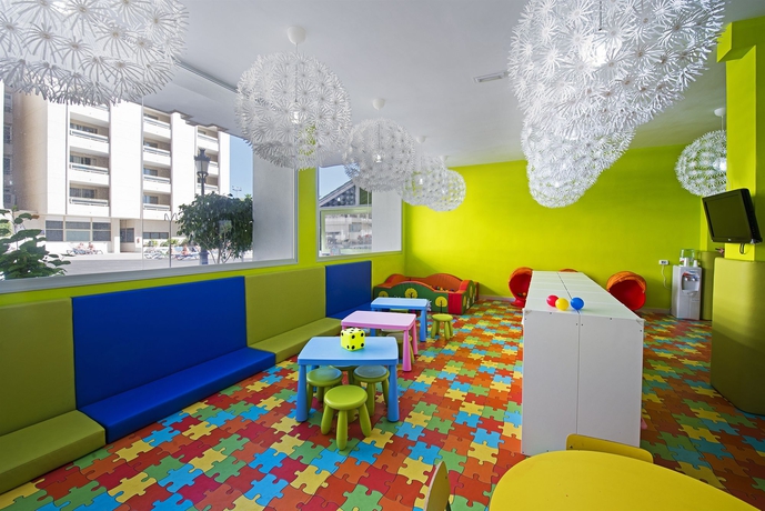 Imagen de los interiores del Aparthotel Kn Columbus. Foto 12