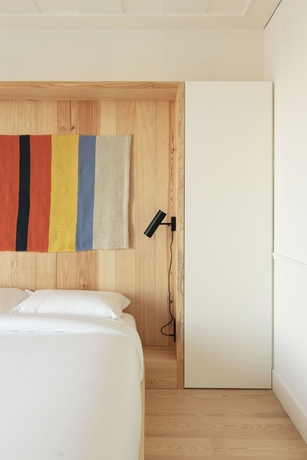Imagen de la habitación del Aparthotel LIOZ Lisboa. Foto 6