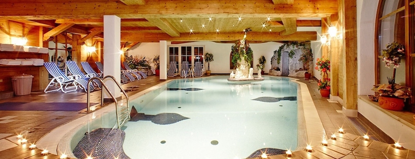 Imagen de la piscina del Aparthotel LUMA Stubai. Foto 17