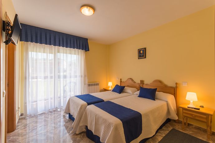 Imagen de la habitación del Aparthotel La Bolera. Foto 6