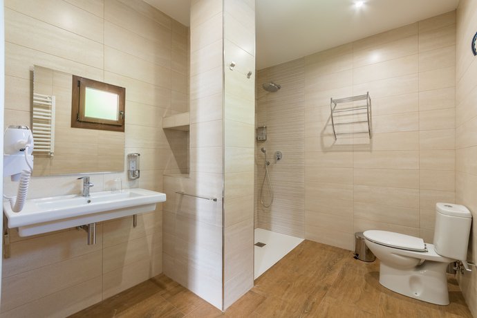 Imagen de la habitación del Aparthotel La Bolera. Foto 12
