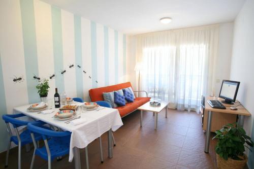 Imagen de la habitación del Aparthotel La Faiada. Foto 3
