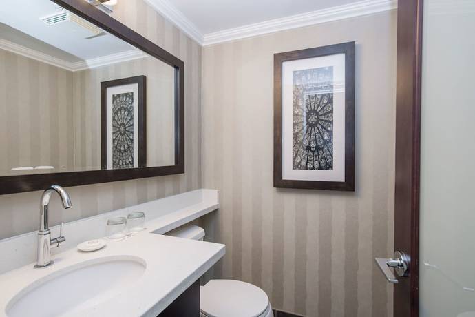 Imagen de la habitación del Aparthotel La Grande Residence Vancouver at The Sutton Place. Foto 11