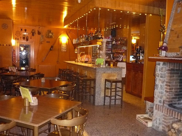 Imagen del bar/restaurante del Aparthotel La Neu, Llorts. Foto 4