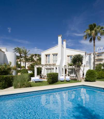 Imagen de la habitación del Aparthotel La Pergola Mallorca. Foto 7