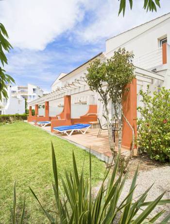 Imagen de la habitación del Aparthotel La Pergola Mallorca. Foto 10