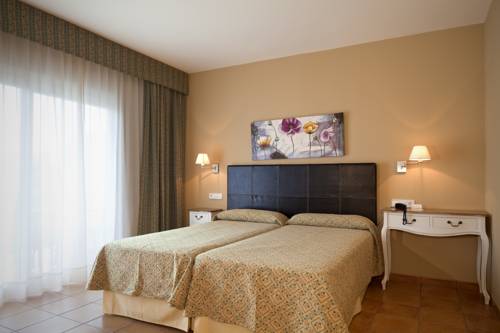 Imagen de la habitación del Aparthotel La Pergola Mallorca. Foto 14