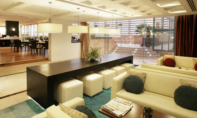 Imagen de los interiores del Aparthotel La Suite Dubai. Foto 8