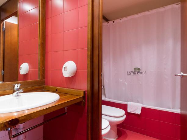 Imagen de la habitación del Aparthotel La Vall Blanca. Foto 3