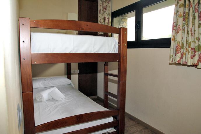 Imagen de la habitación del Aparthotel La Vall Blanca. Foto 7