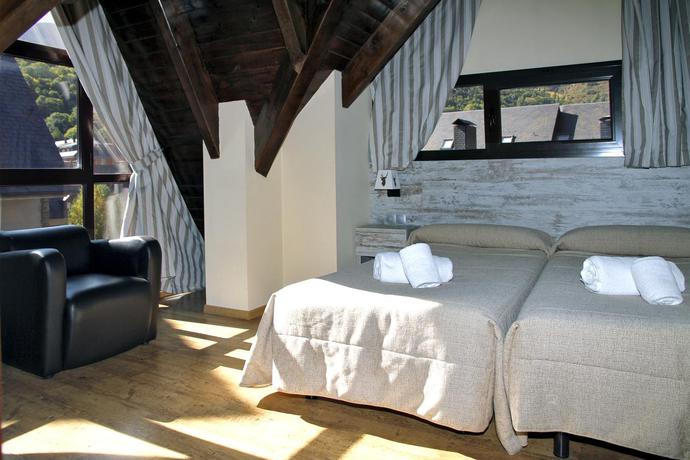 Imagen de la habitación del Aparthotel La Vall Blanca. Foto 9
