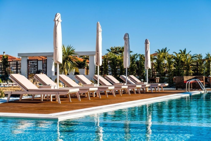 Imagen de la piscina del Aparthotel Lagaria Hotel. Foto 15