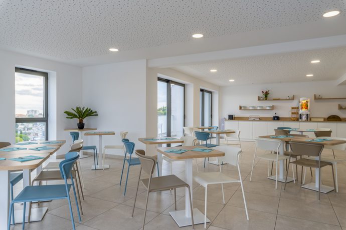 Imagen del bar/restaurante del Aparthotel Lagrange Apart'hotel Les Jardins D'olympie. Foto 3