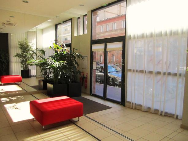 Imagen de los interiores del Aparthotel Lagrange Apart'hotel Toulouse Saint Michel. Foto 6