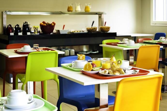 Imagen del bar/restaurante del Aparthotel Lagrange Apart'hotel Toulouse Saint Michel. Foto 2