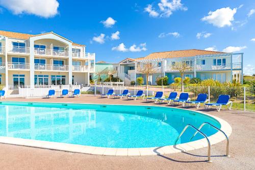 Imagen de los exteriores del Aparthotel Lagrange Vacances - L'Estran. Foto 11