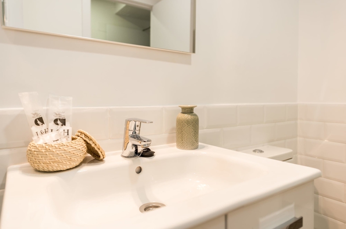 Imagen de la habitación del Aparthotel Landh La Latina. Foto 5