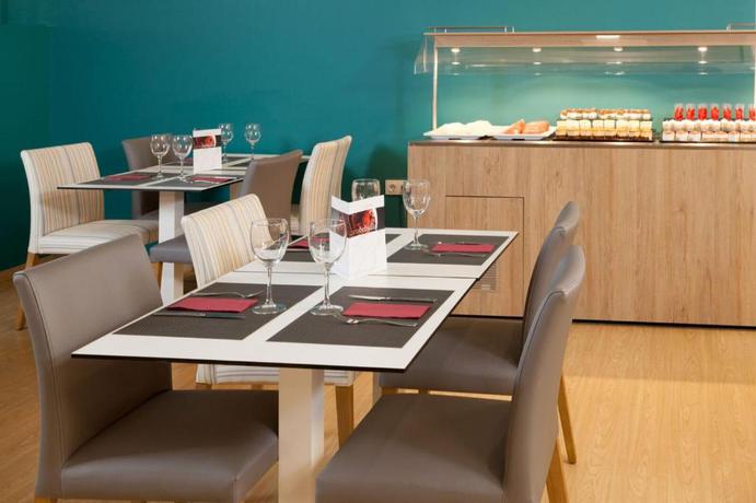 Imagen del bar/restaurante del Aparthotel Las Dunas, Chiclana - Sancti Petri. Foto 3