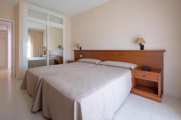 Imagen de la habitación del Aparthotel Las Dunas, Chiclana - Sancti Petri. Foto 11
