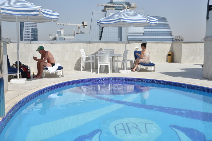 Imagen de la piscina del Aparthotel Legacy, Tecom. Foto 16