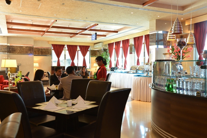 Imagen del bar/restaurante del Aparthotel Legacy, Tecom. Foto 4