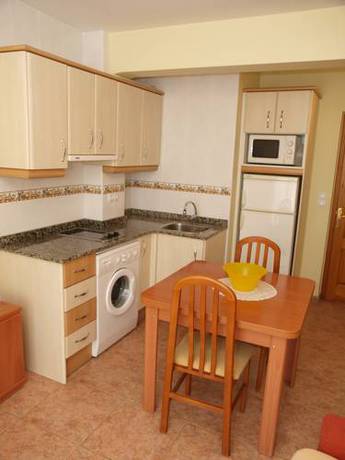 Imagen de la habitación del Aparthotel Liencres. Foto 11