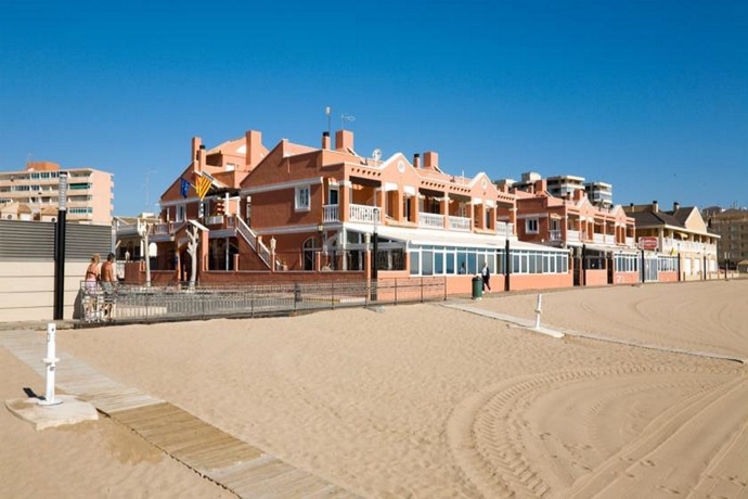 Imagen general del Aparthotel Lloyds Beach Club. Foto 8