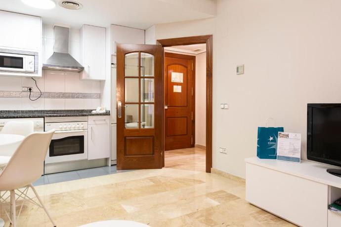 Imagen de la habitación del Aparthotel Los Girasoles, Zaragoza. Foto 19