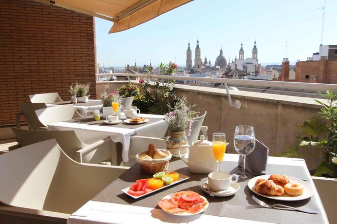 Imagen general del Aparthotel Los Girasoles, Zaragoza. Foto 17