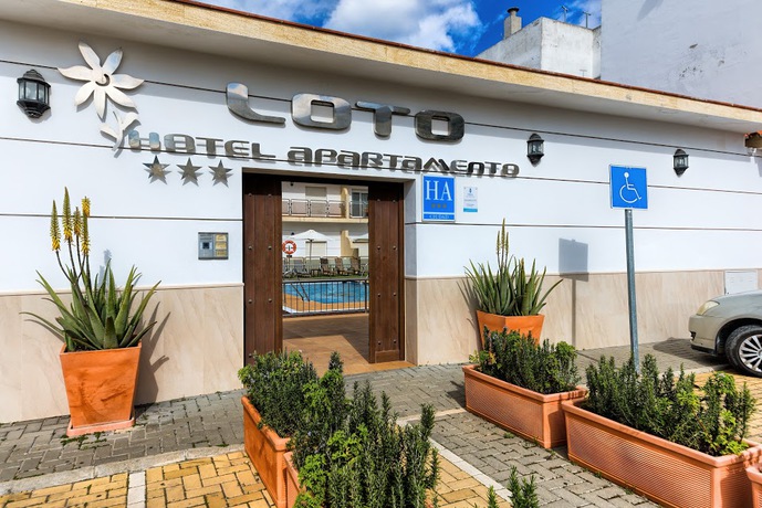 Imagen general del Aparthotel Loto Conil. Foto 1